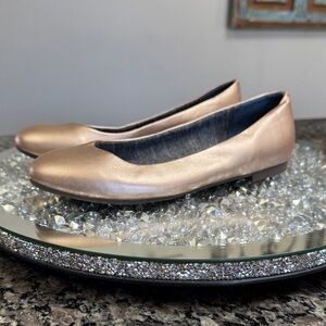 Dr. Scholl's Metallic Rose Gold Ballet Flats EUC 6.5